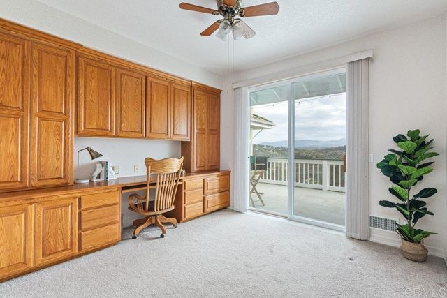 4327 Hollyhill Road, Vista, CA 92084