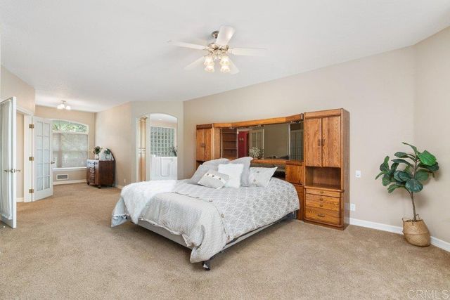 4327 Hollyhill Road, Vista, CA 92084