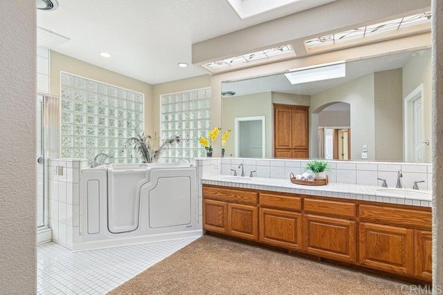 4327 Hollyhill Road, Vista, CA 92084