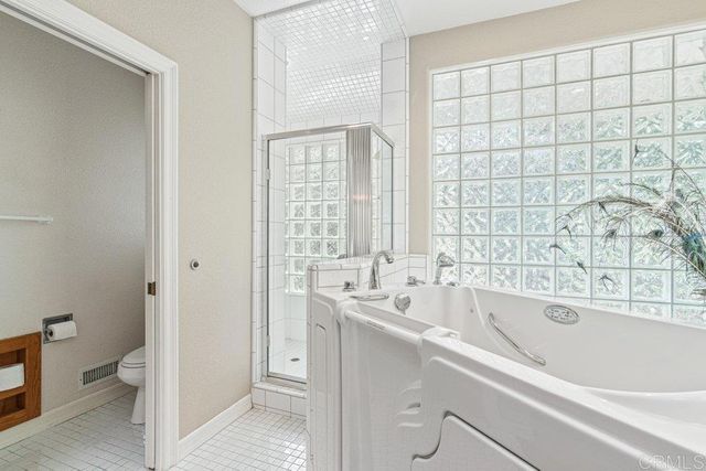 4327 Hollyhill Road, Vista, CA 92084