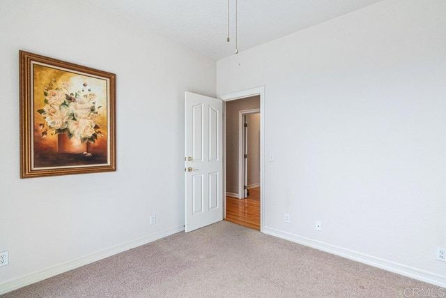 4327 Hollyhill Road, Vista, CA 92084