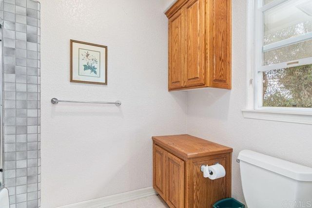 4327 Hollyhill Road, Vista, CA 92084