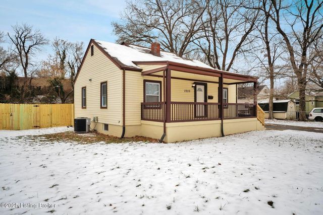 2220 Auburn Dr, Louisville, KY 40216