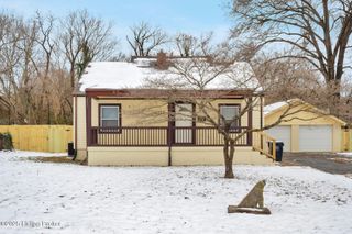 2220 Auburn Dr, Louisville, KY 40216