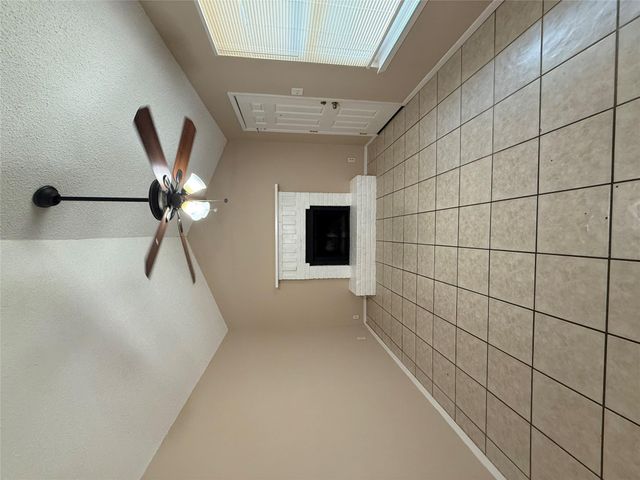 1402 Westcott DR A, Round Rock, TX 78664