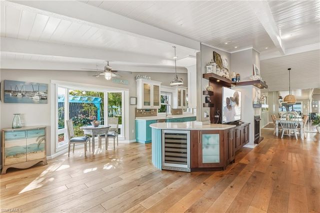 2905 SE 22nd PL, Cape Coral, FL 33904