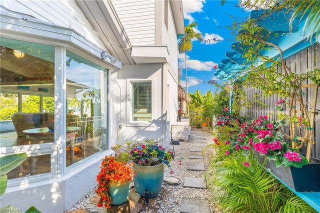 2905 SE 22nd PL, Cape Coral, FL 33904