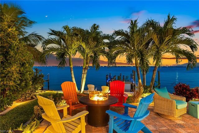 2905 SE 22nd PL, Cape Coral, FL 33904