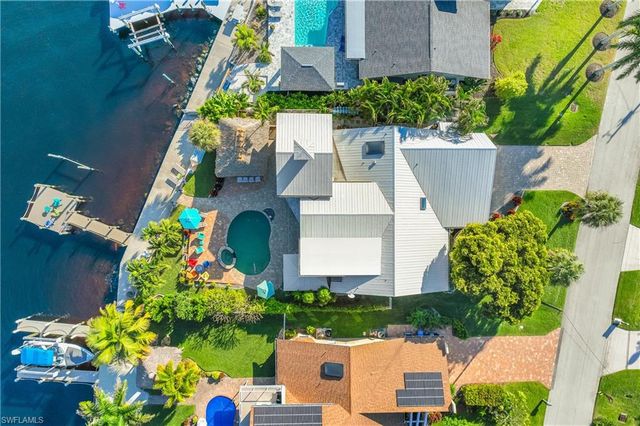 2905 SE 22nd PL, Cape Coral, FL 33904