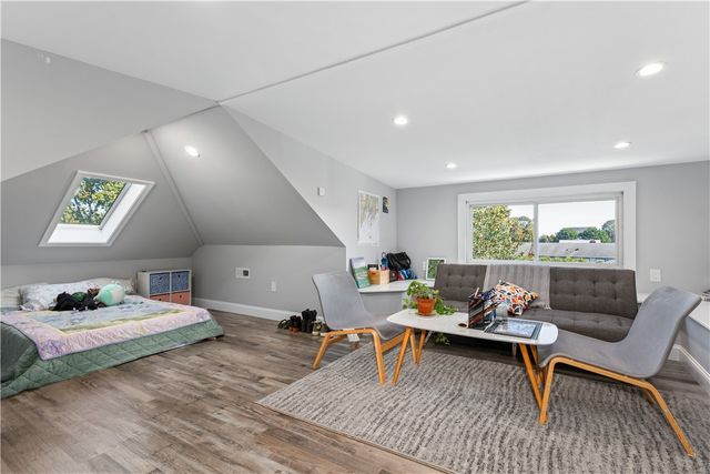 4 James Street, Middletown, RI 02842