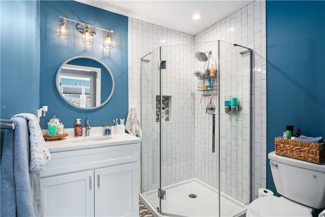 4 James Street, Middletown, RI 02842