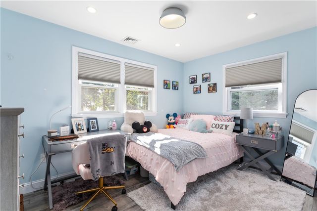 4 James Street, Middletown, RI 02842