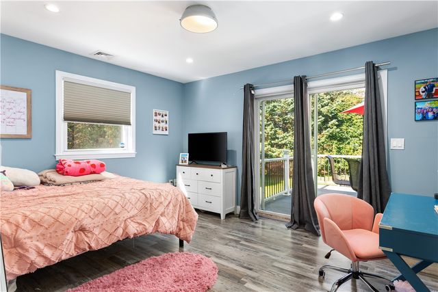 4 James Street, Middletown, RI 02842