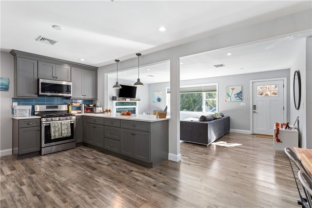 4 James Street, Middletown, RI 02842