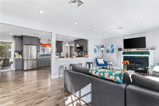 4 James Street, Middletown, RI 02842