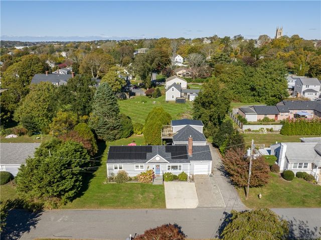 4 James Street, Middletown, RI 02842