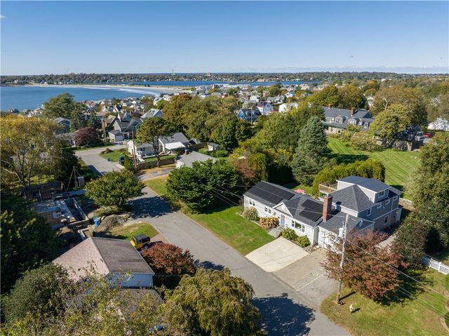 4 James Street, Middletown, RI 02842