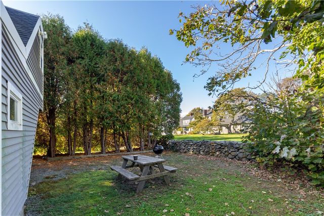 4 James Street, Middletown, RI 02842