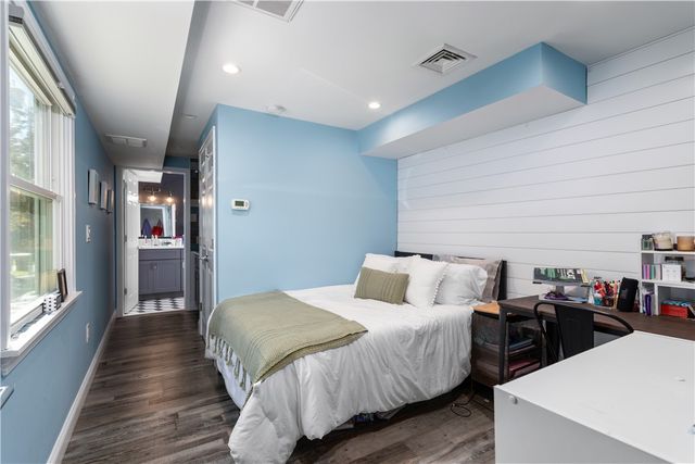 4 James Street, Middletown, RI 02842