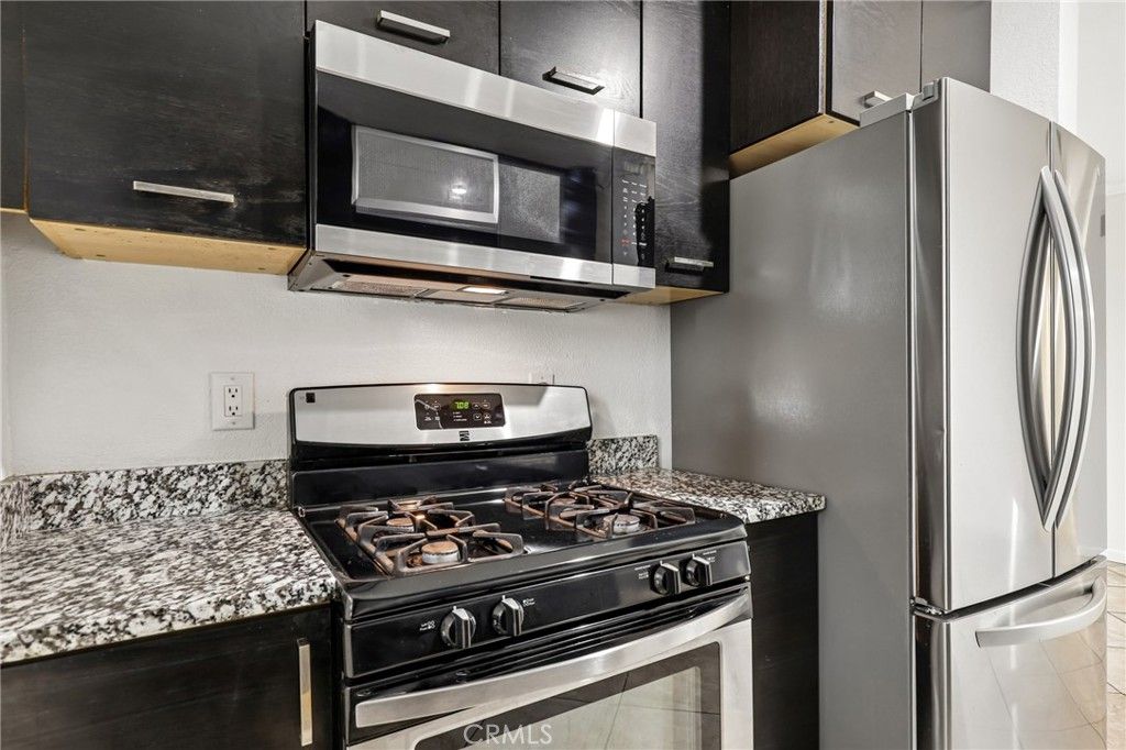 Image 11 of property listing at 1068 Cabrillo Park Drive C, Santa Ana, CA 92701