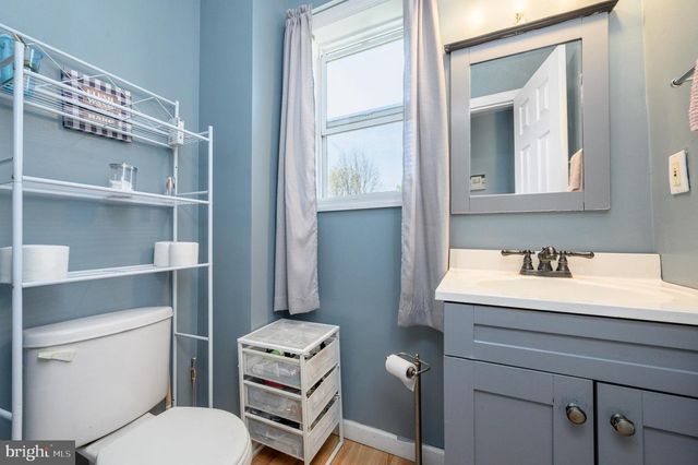 39 E 2ND AVE, Runnemede, NJ 08078