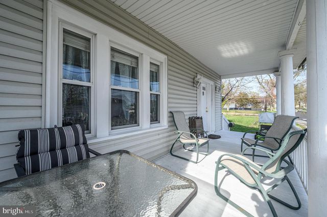 39 E 2ND AVE, Runnemede, NJ 08078