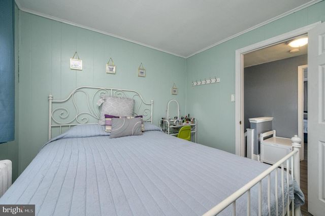 39 E 2ND AVE, Runnemede, NJ 08078