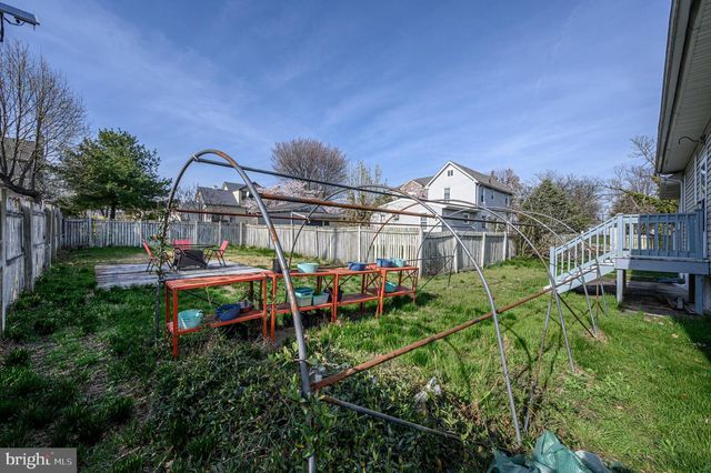 39 E 2ND AVE, Runnemede, NJ 08078