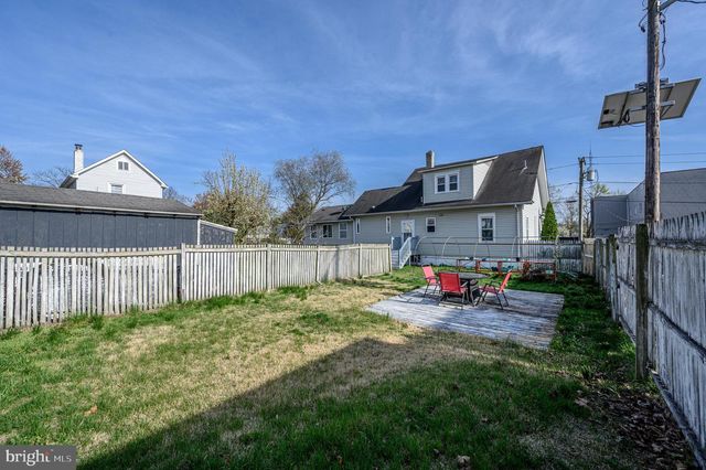 39 E 2ND AVE, Runnemede, NJ 08078