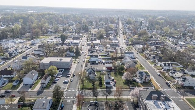 39 E 2ND AVE, Runnemede, NJ 08078