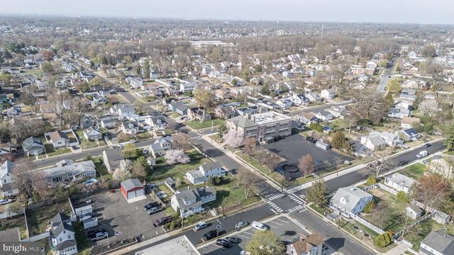 39 E 2ND AVE, Runnemede, NJ 08078