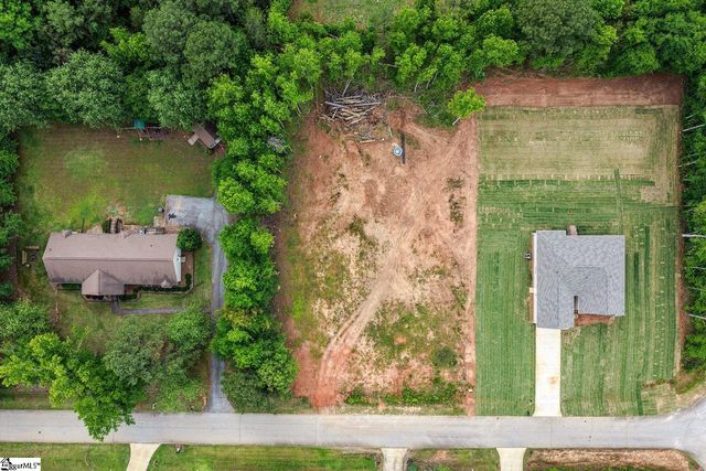102 Indian Ridge Drive, Laurens, SC 29360