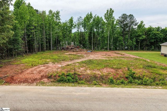 102 Indian Ridge Drive, Laurens, SC 29360