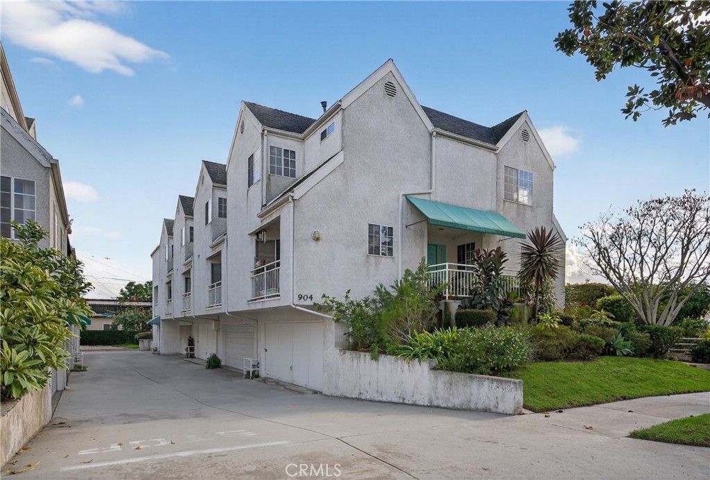 904 S 2nd E, Alhambra, CA 91801