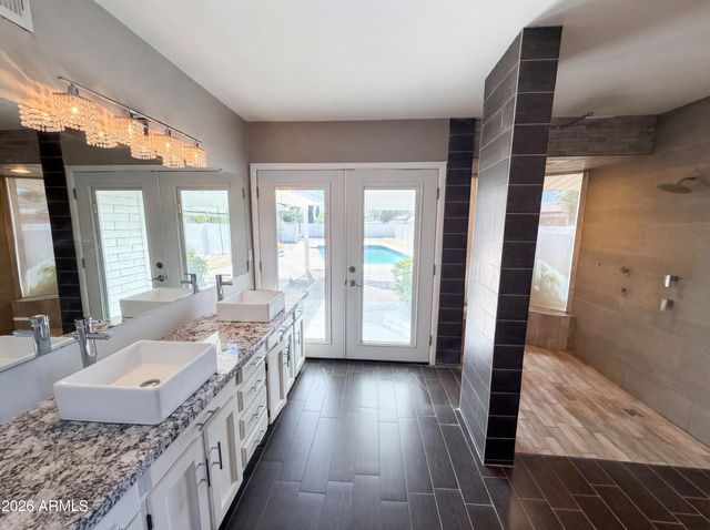 830 N ALMOND Circle, Mesa, AZ 85213