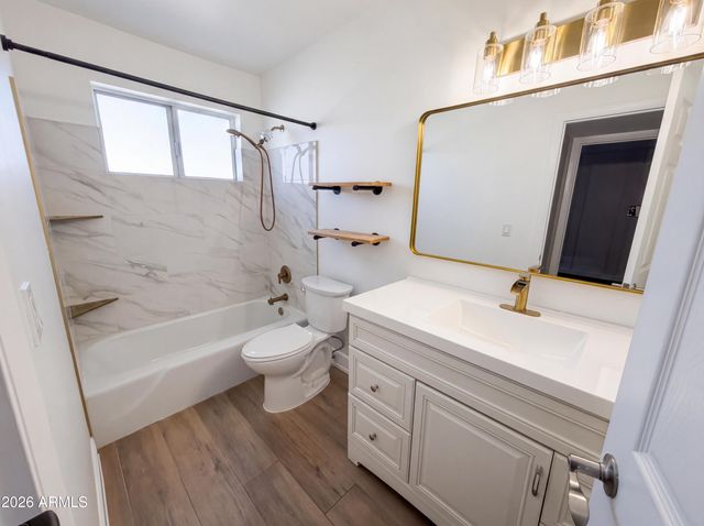 830 N ALMOND Circle, Mesa, AZ 85213