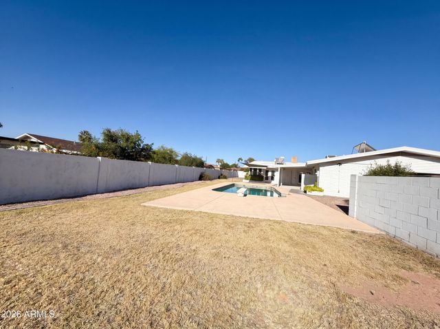 830 N ALMOND Circle, Mesa, AZ 85213