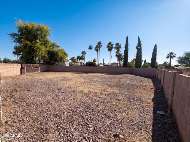 830 N ALMOND Circle, Mesa, AZ 85213
