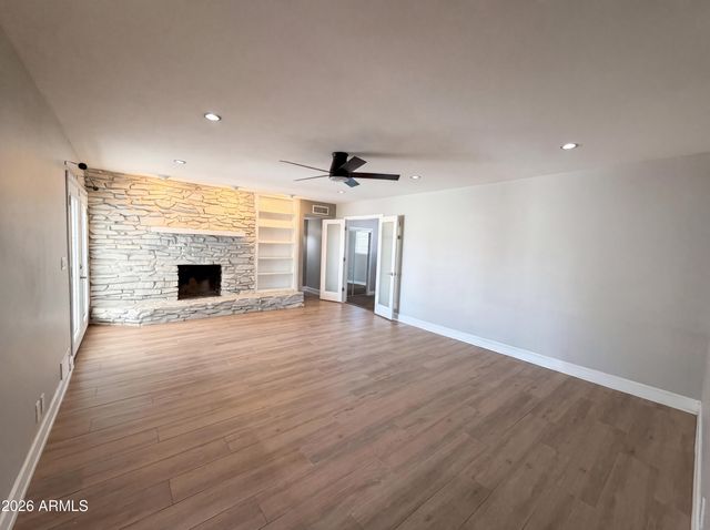 830 N ALMOND Circle, Mesa, AZ 85213