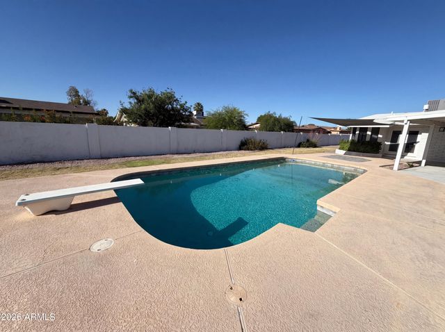 830 N ALMOND Circle, Mesa, AZ 85213