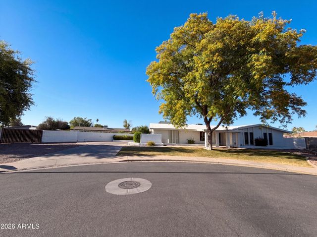 830 N ALMOND Circle, Mesa, AZ 85213