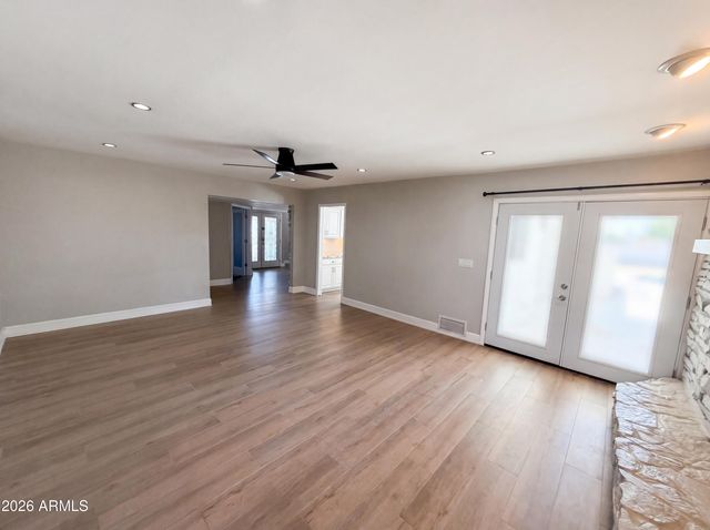 830 N ALMOND Circle, Mesa, AZ 85213