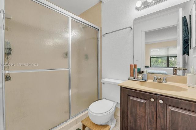 6633 N Parkway Dr 5-7, Margate, FL 33068