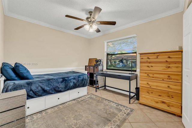 6633 N Parkway Dr 5-7, Margate, FL 33068