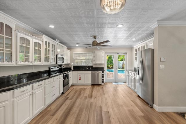 1652 NE 39th Street, Oakland Park, FL 33334