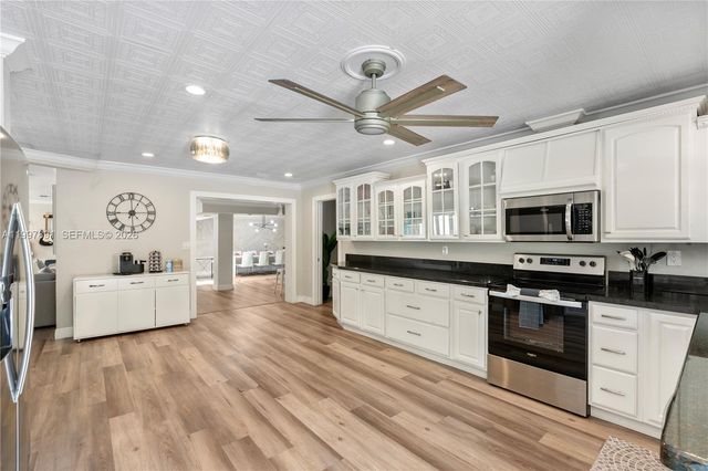 1652 NE 39th Street, Oakland Park, FL 33334