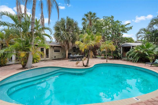 1652 NE 39th Street, Oakland Park, FL 33334