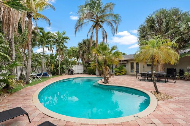 1652 NE 39th Street, Oakland Park, FL 33334