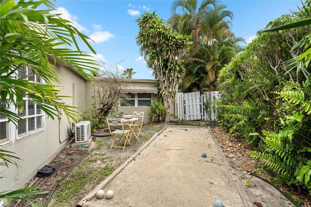 1652 NE 39th Street, Oakland Park, FL 33334