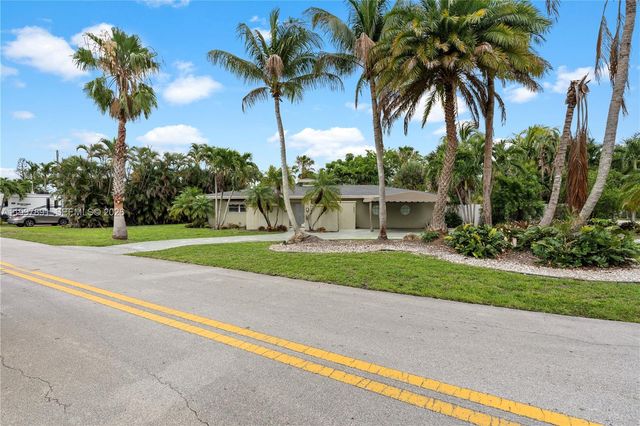 1652 NE 39th Street, Oakland Park, FL 33334